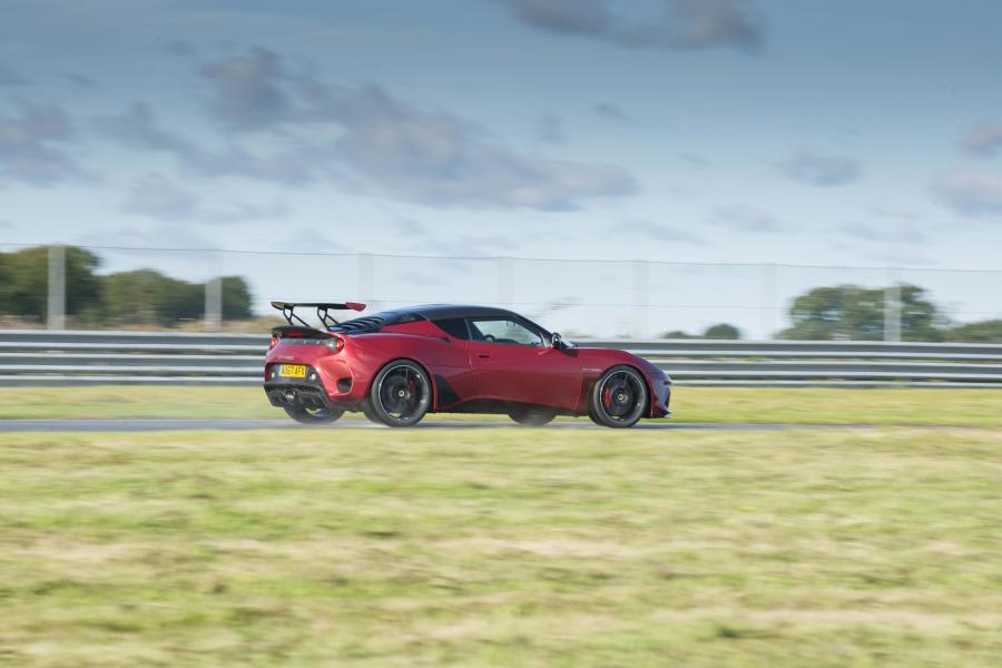  Lotus Evora GT430 2017 года  (фото 16 из 40)